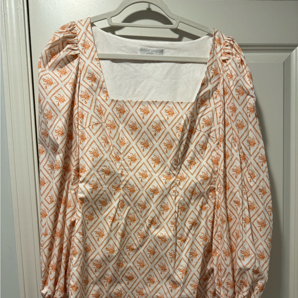 Caroline constas size small. Puff sleeved mini dress